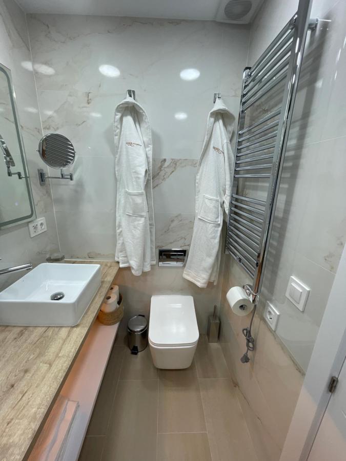Suara Apartamentos 3 Madri Exterior foto