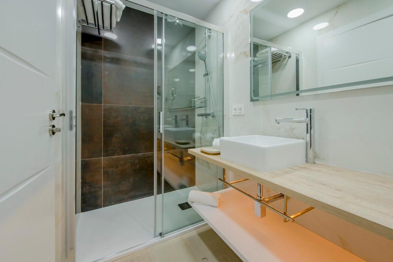 Suara Apartamentos 3 Madri Exterior foto
